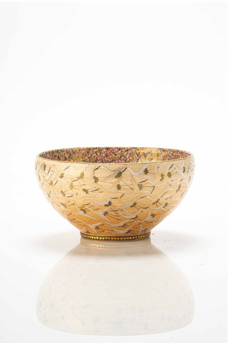 Ciotola in ceramica Satsuma ornata con smalti a rilievo e dettagli in oro -photo-2