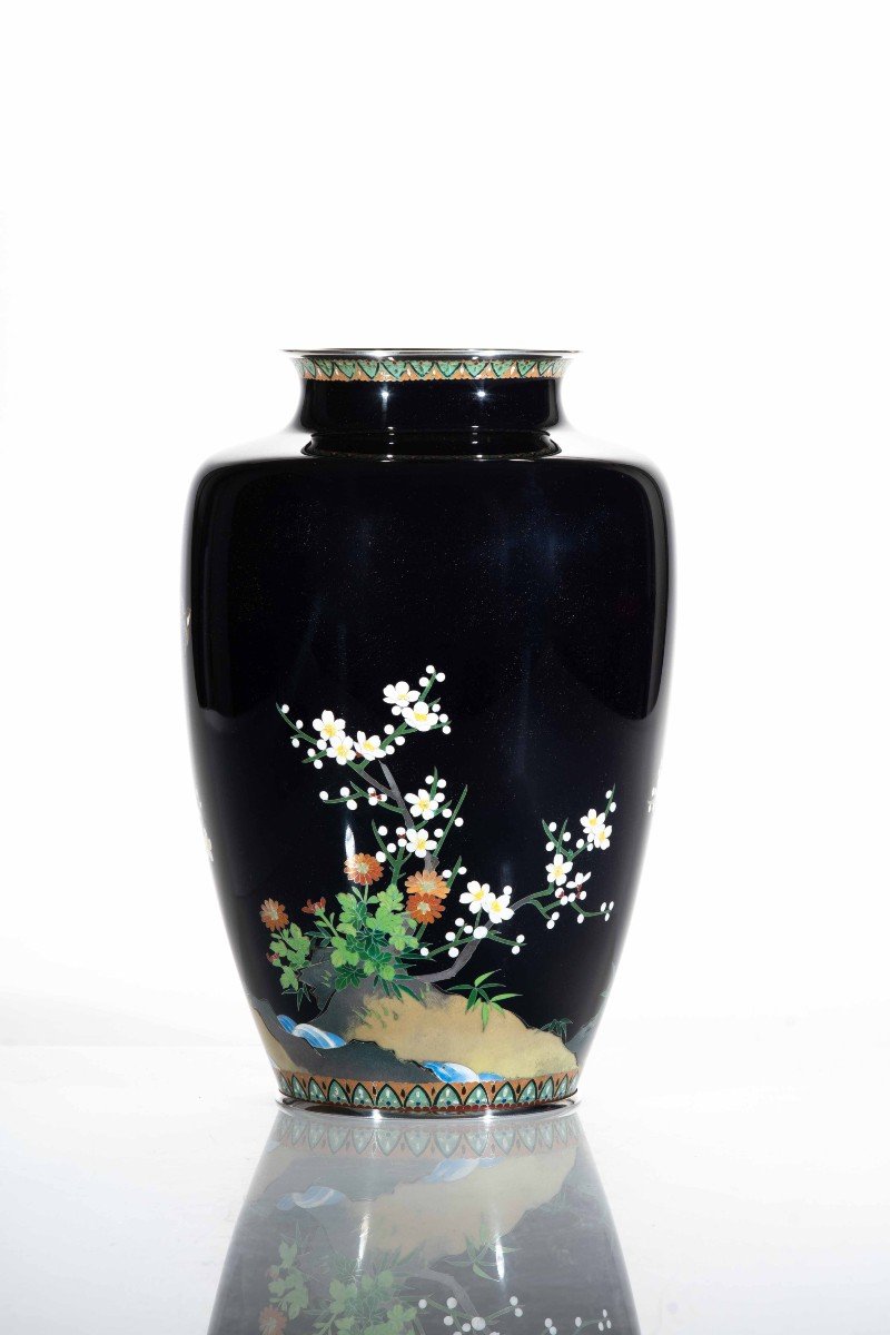 Vaso cloisonné raffigurante un fagiano circondato dalla fioritura dei fiori del ciliegio -photo-3