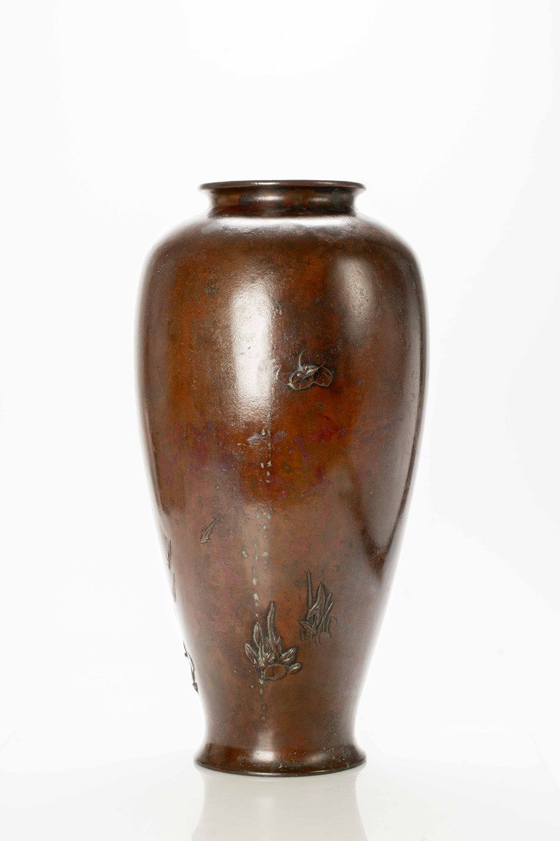 Grande vaso in bronzo raffigurante una garzetta a rilievo-photo-3