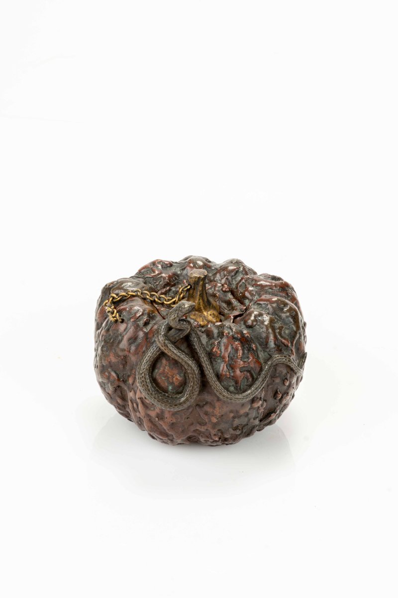 Suiteki in bronzo a forma di zucca con serpente, firmato Masayuki-photo-3
