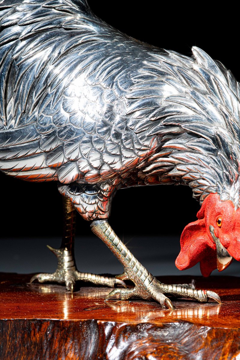 Okimono in bronzo argentato raffigurante un gallo firmato Yoshiaki-photo-3