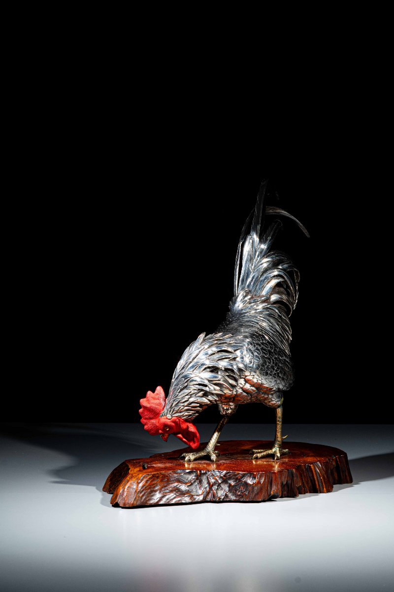 Okimono in bronzo argentato raffigurante un gallo firmato Yoshiaki-photo-2