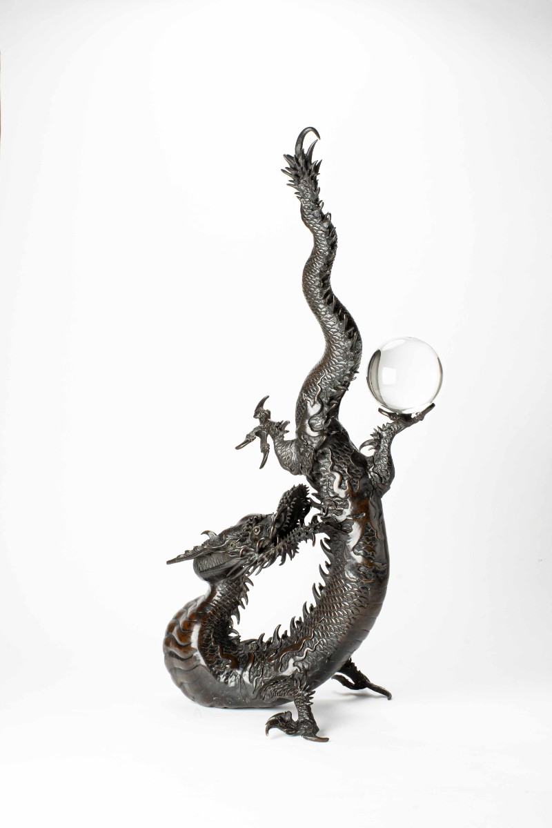 Grande okimono in bronzo raffigurante un drago
