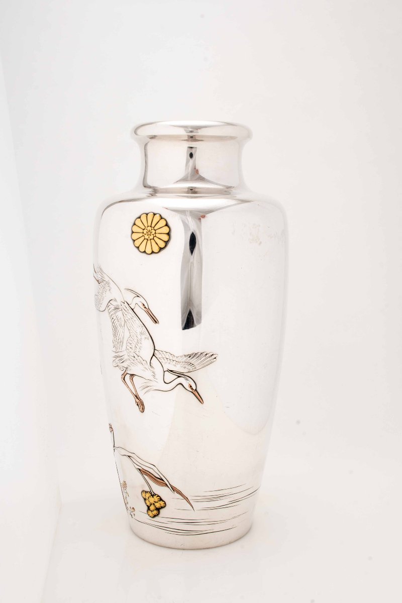 Vaso imperiale in argento con garzette in volo firmato Shoshu Sai per Miyamoto company-photo-1