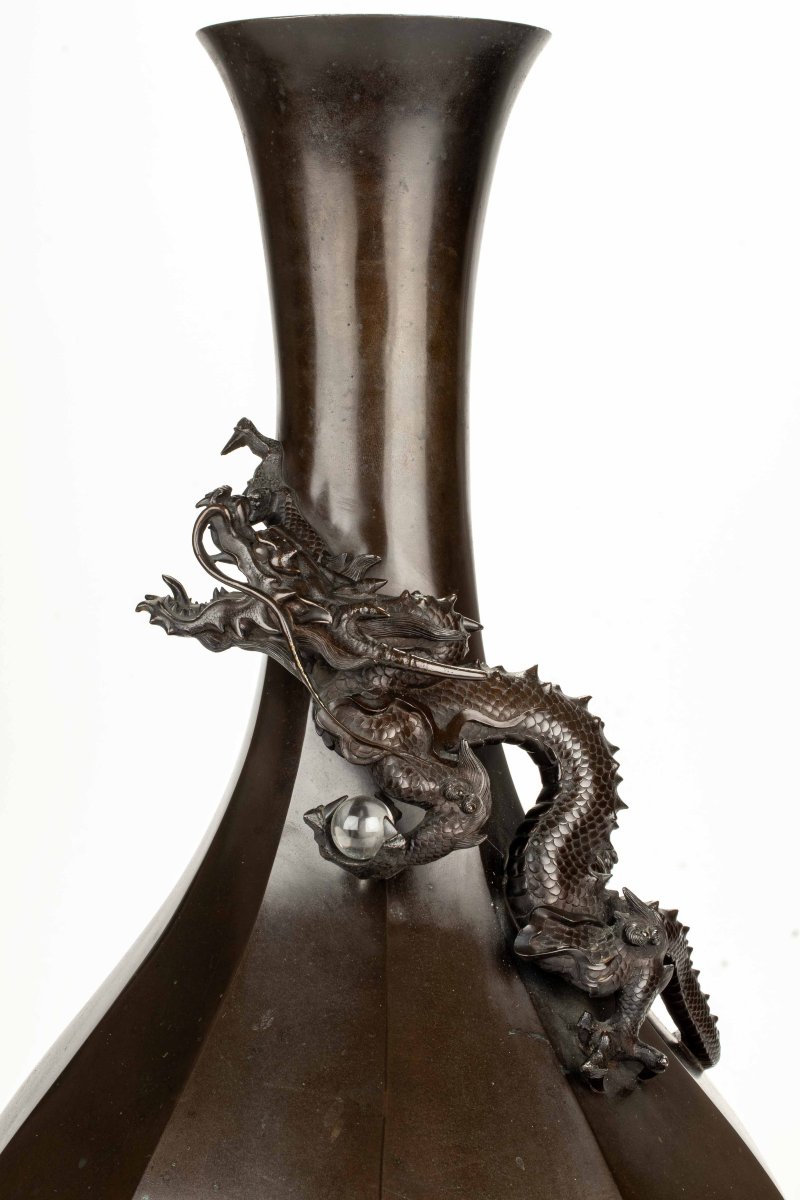 Vaso in bronzo giapponese con drago Ryu a rilievo, firmato Maruki sei-photo-2