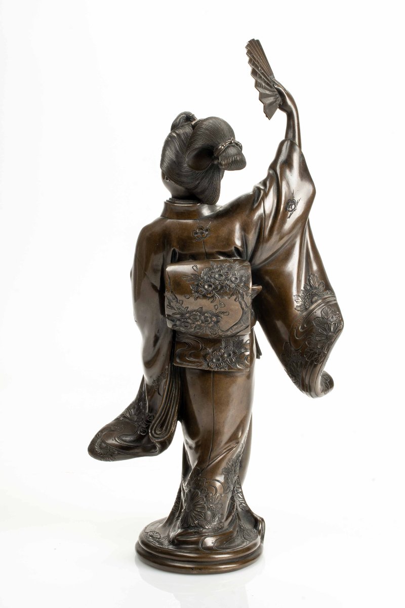 Scultura giapponese in bronzo raffigurante una danzatrice con ventaglio-photo-2