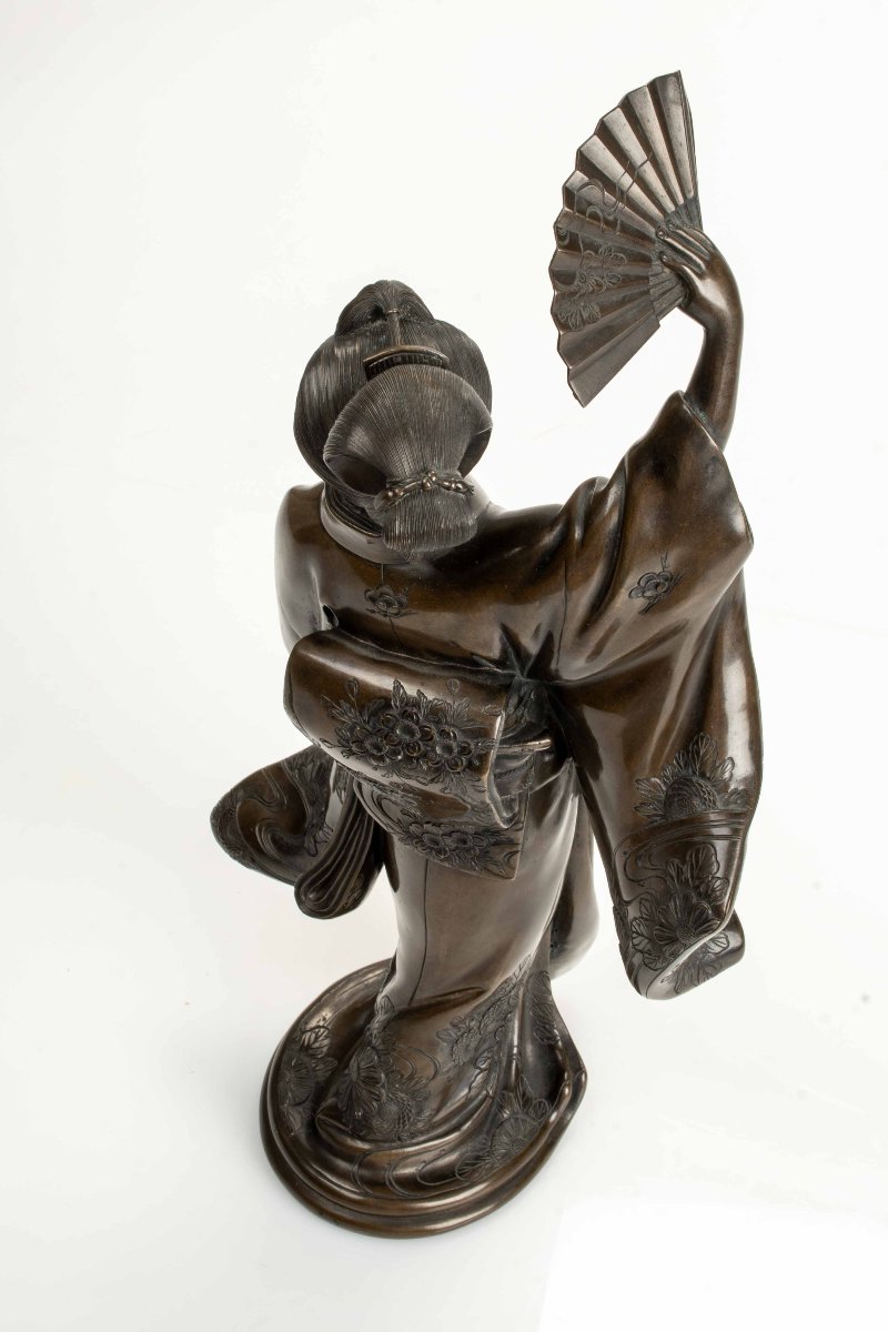 Scultura giapponese in bronzo raffigurante una danzatrice con ventaglio-photo-5
