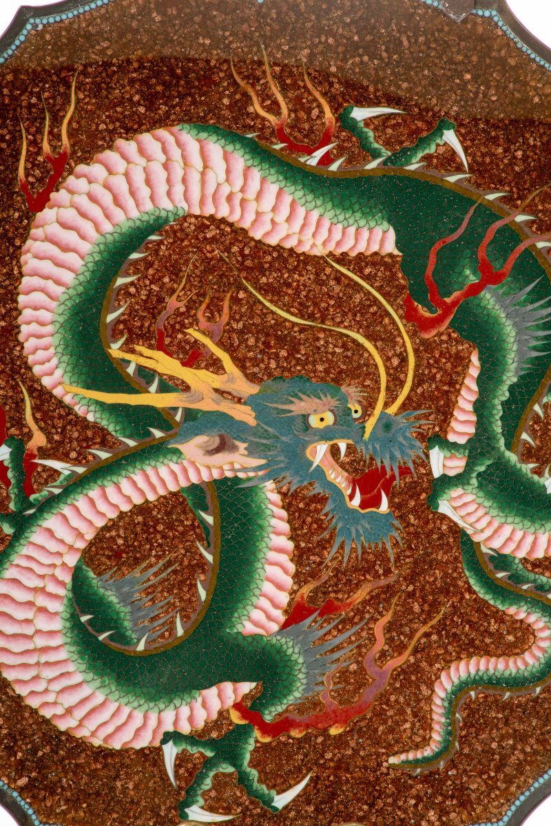 Piatto lobato in smalto cloisonné raffigurante un drago Ryu-photo-2