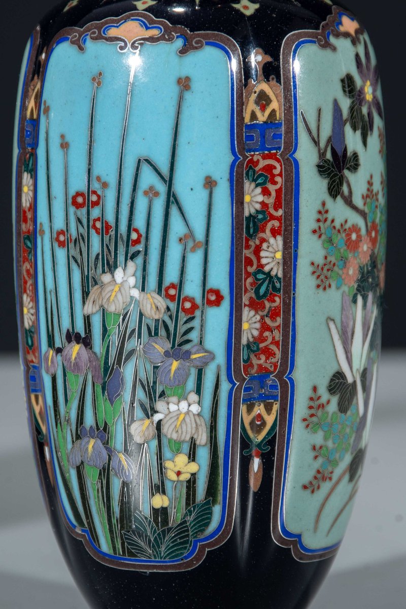 Coppia di vasi cloisonné con decorazione floreale naturalistica-photo-2