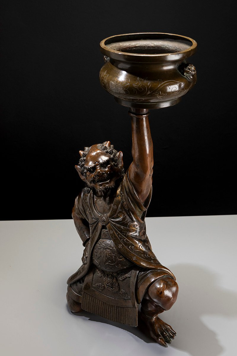 Scultura giapponese in bronzo raffigurante un oni con koro cerimoniale-photo-4