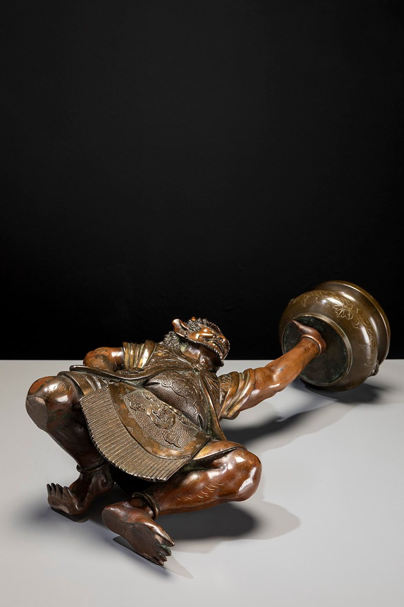 Scultura giapponese in bronzo raffigurante un oni con koro cerimoniale-photo-5