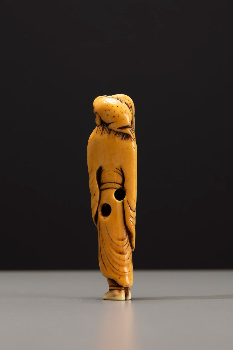 Netsuke in avorio raffigurante Gama Sennin con rospo-photo-3
