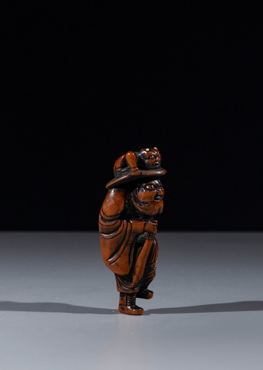 Netsuke in legno di bosso raffigurante Shoki con Oni-photo-2