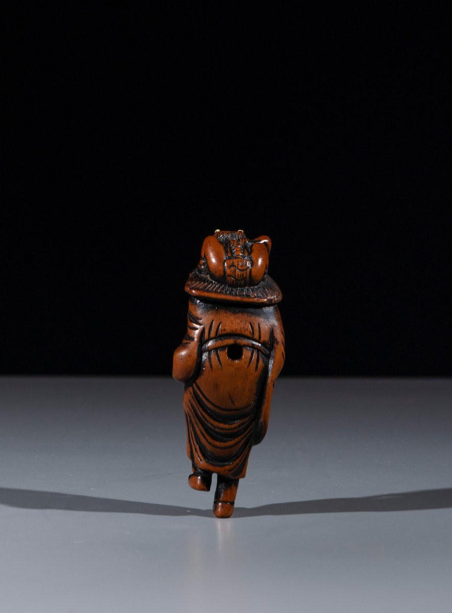 Netsuke in legno di bosso raffigurante Shoki con Oni-photo-3