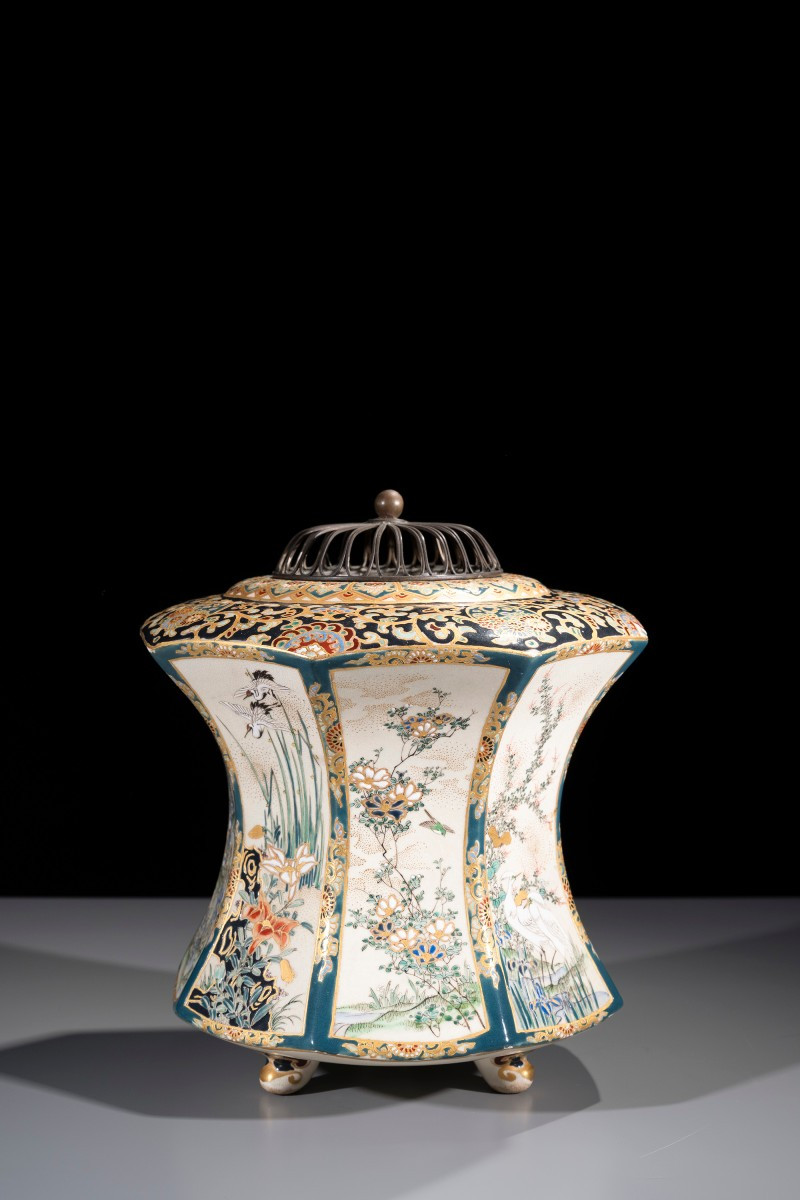 Grande koro Satsuma ottagonale a forma di lanterna