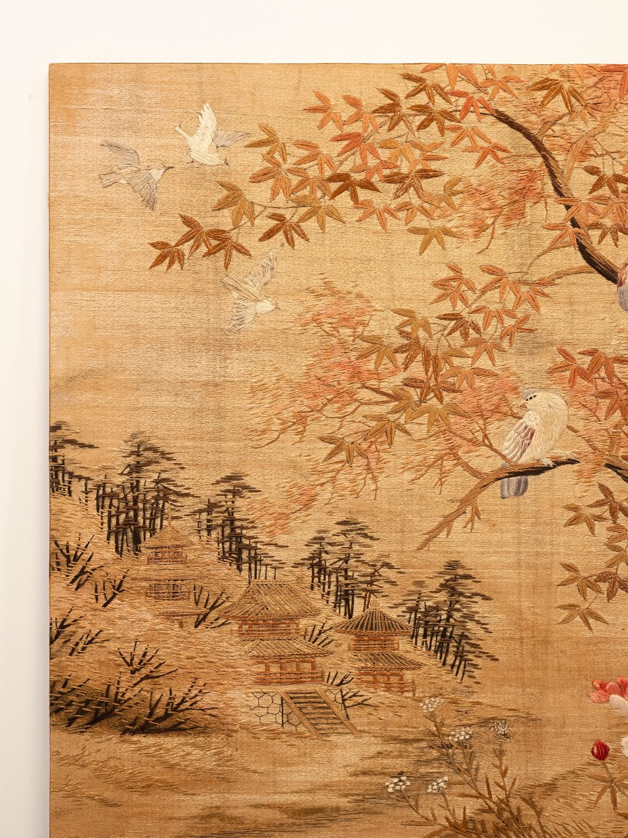 Arazzo in seta raffigurante un paesaggio con uccelli in volo-photo-2