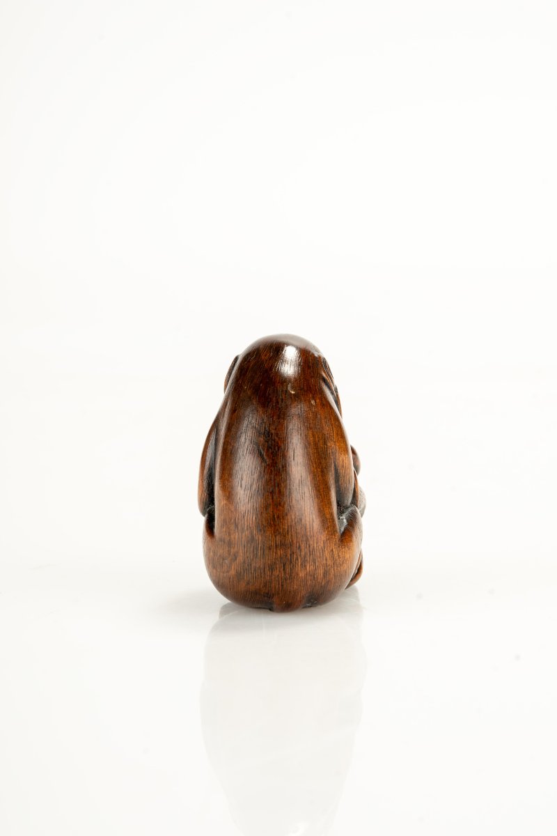 Netsuke in legno di bosso raffigurante una scimmia con polpo-photo-2