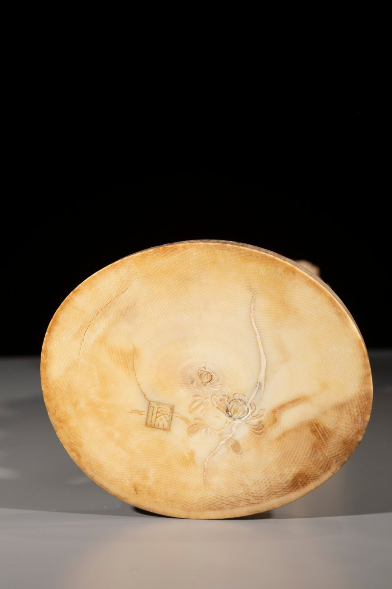 Okimono in avorio della Scuola di Tokyo raffigurante una contadina-photo-5