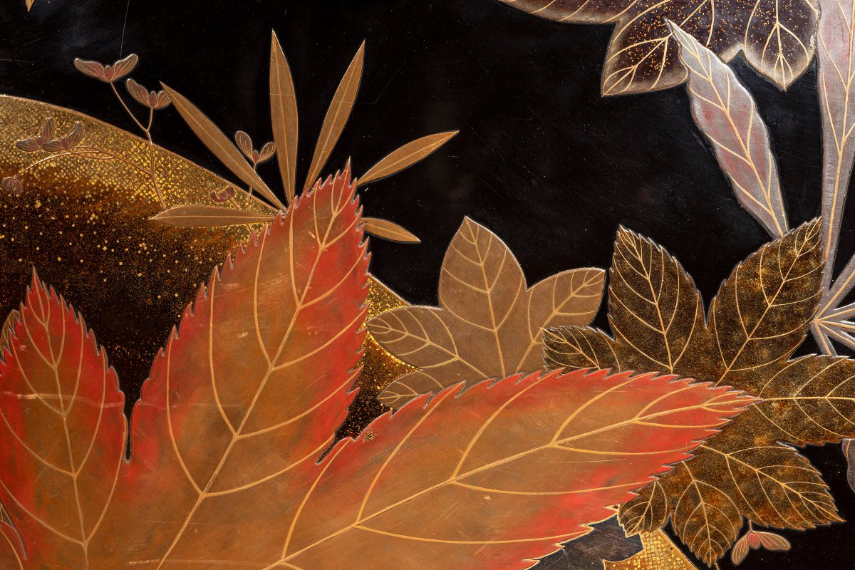 Grande vassoio in lacca maki-e con foglie d’autunno -photo-4