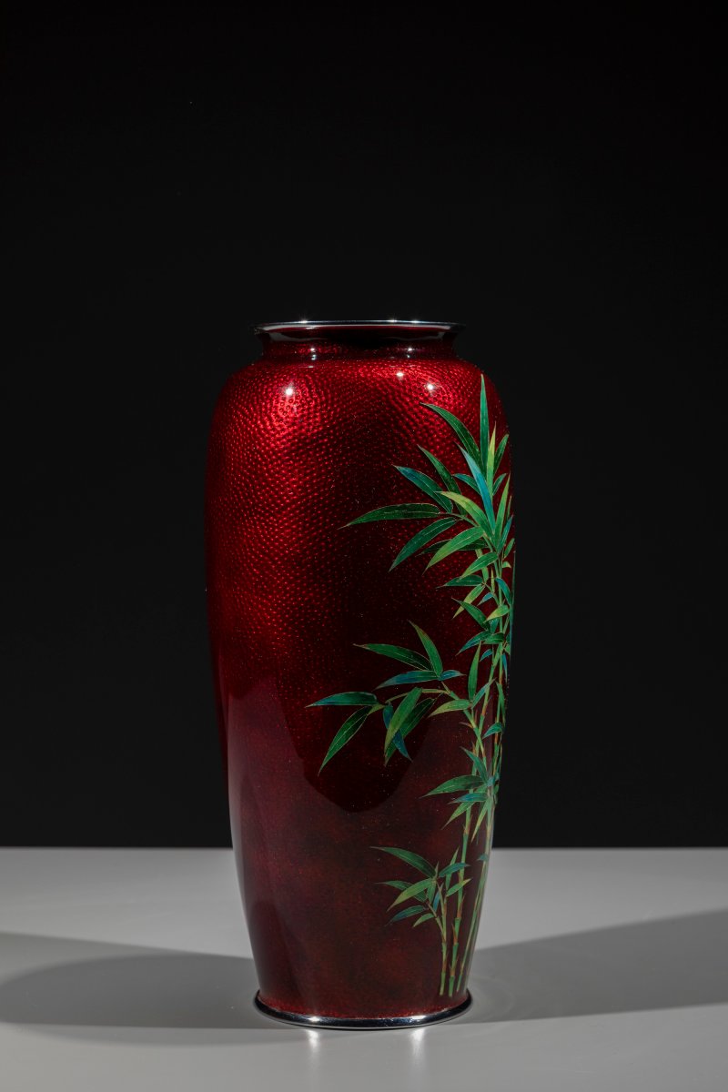 Vaso cloisonné ginbari con bambù su fondo rosso traslucido-photo-4