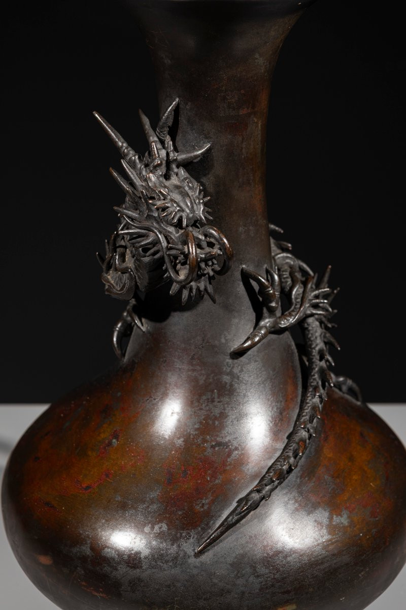 Vaso in bronzo decorato con un drago ryu a rilievo -photo-3