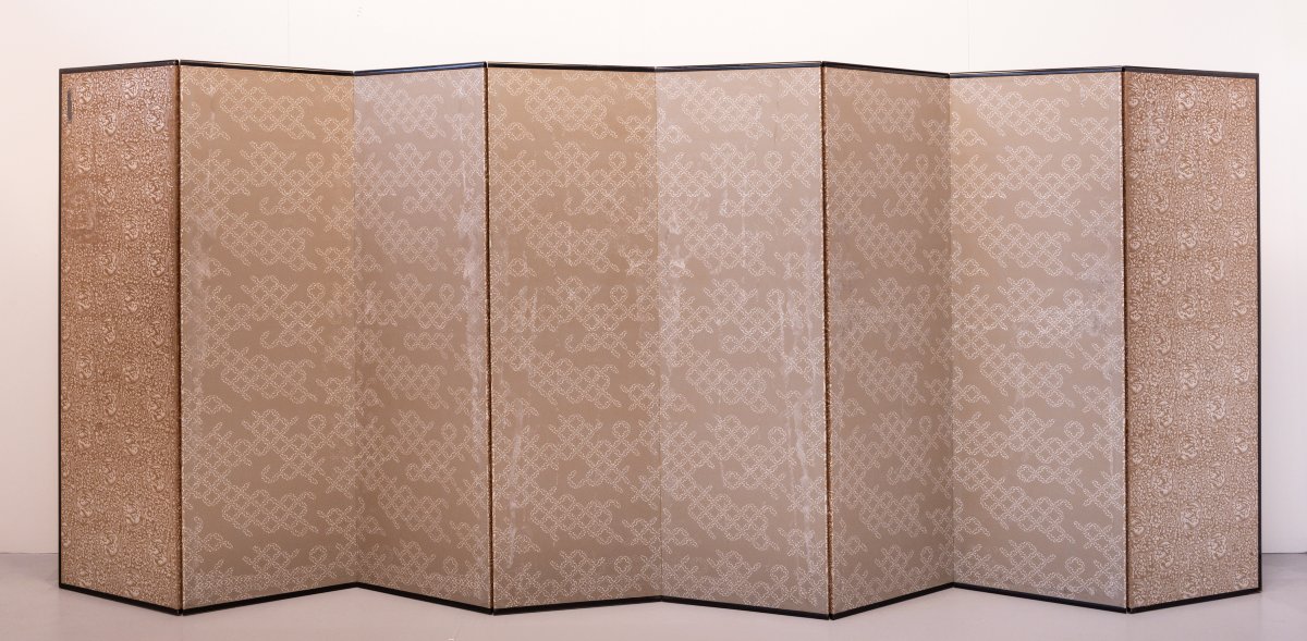 Paravento a otto pannelli su foglia d’argento raffigurante una scena primaverile -photo-3