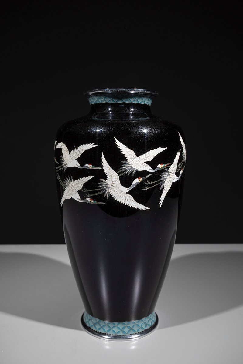 Vaso cloisonné raffigurante un gruppo di gru della Manciuria in volo -photo-2