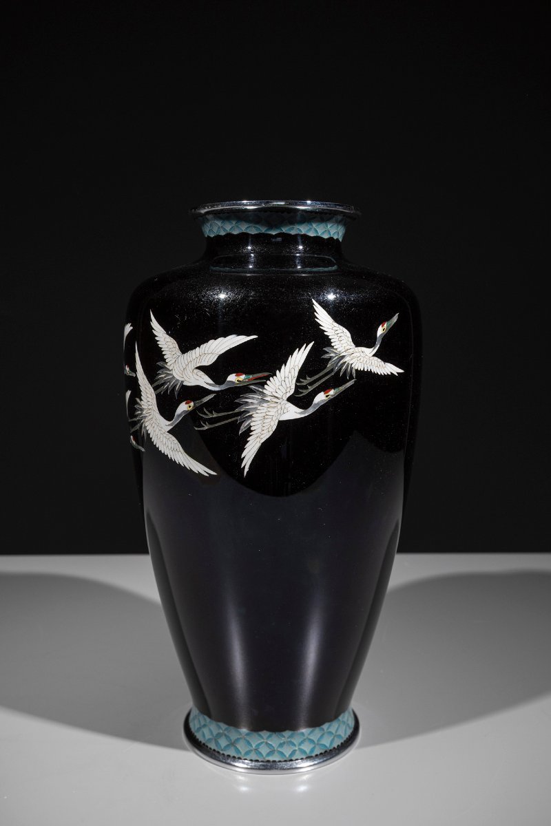 Vaso cloisonné raffigurante un gruppo di gru della Manciuria in volo -photo-3