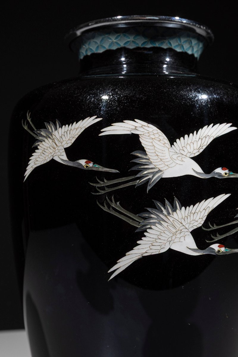 Vaso cloisonné raffigurante un gruppo di gru della Manciuria in volo -photo-3