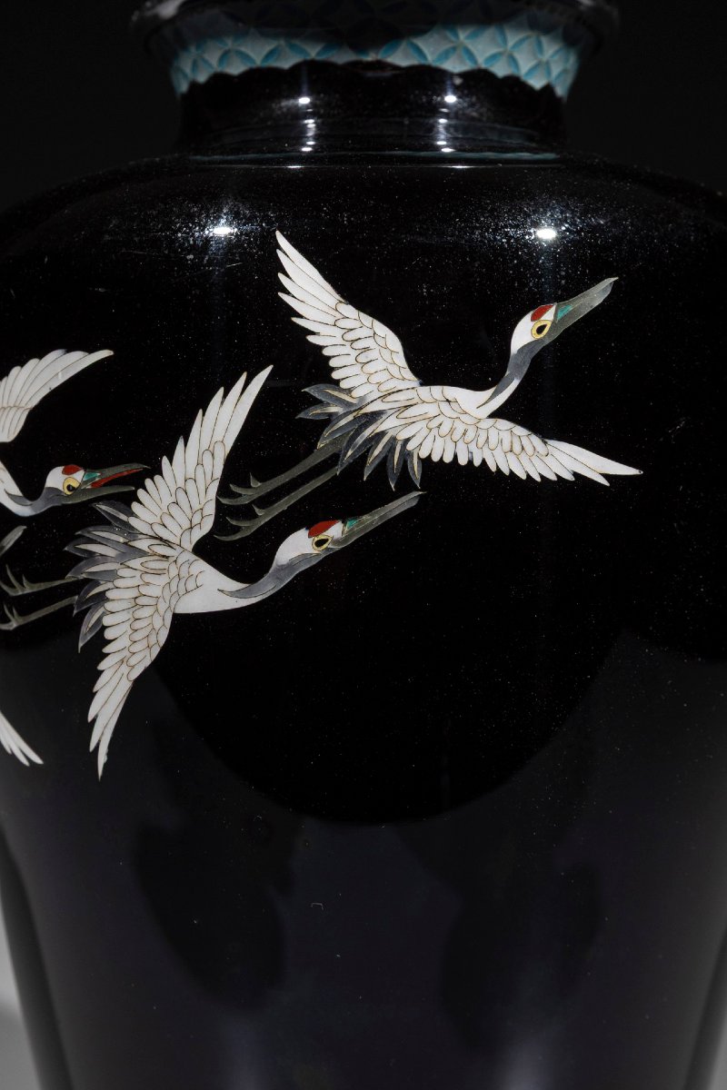 Vaso cloisonné raffigurante un gruppo di gru della Manciuria in volo -photo-4