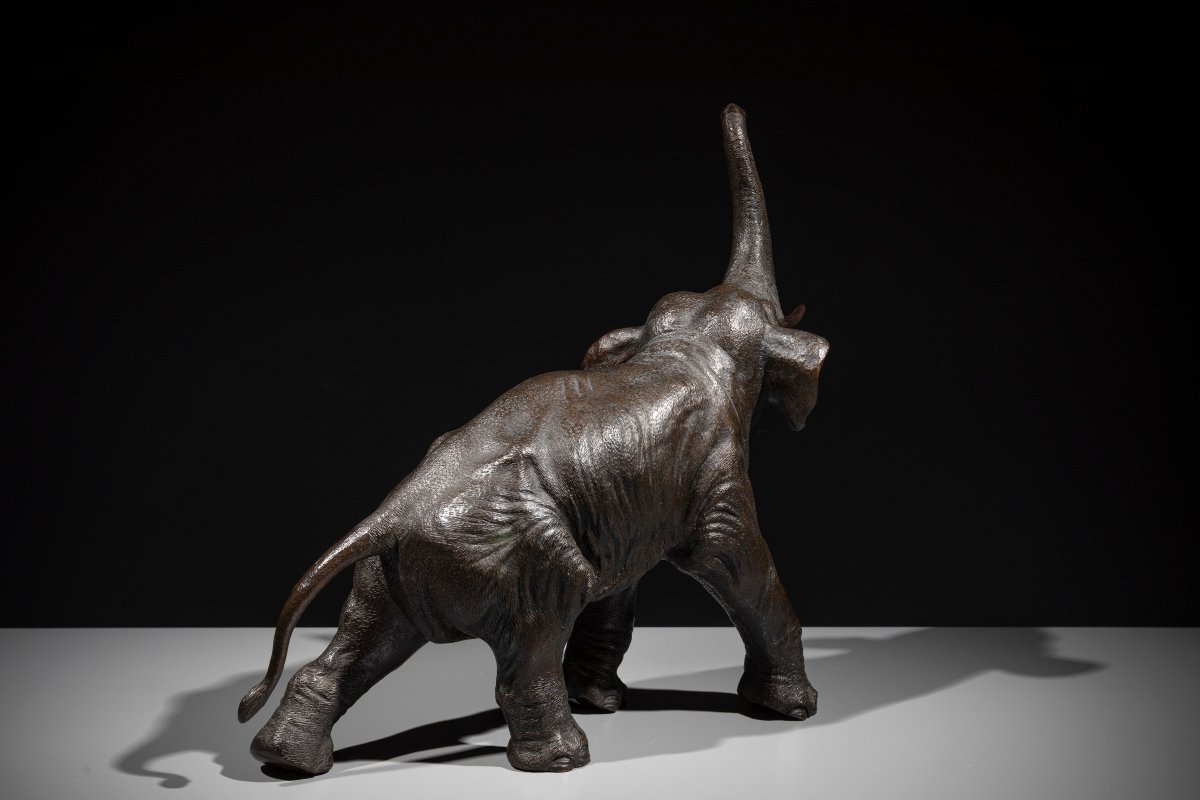 Okimono in bronzo raffigurante un elefante con la proboscide sollevata, firmato Gyokusui -photo-4