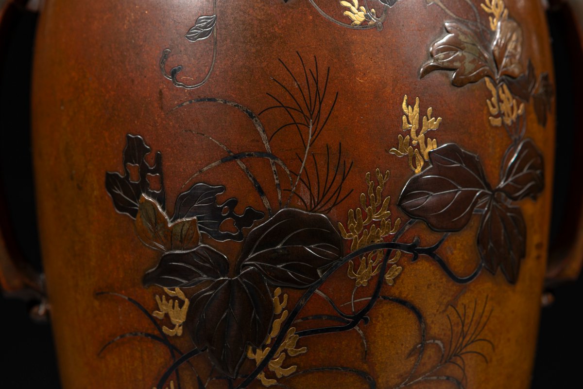Coppia di vasi in bronzo con quaglie e chidori tra piante e fiori-photo-3