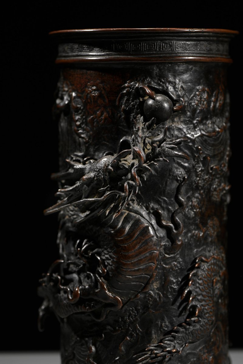 Vaso in bronzo raffigurante un drago Ryu a rilievo tra i vortici d’acqua -photo-2