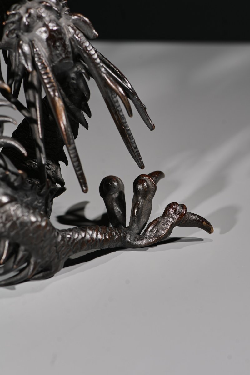 Scultura in bronzo raffigurante un drago Ryu con sfera-photo-1