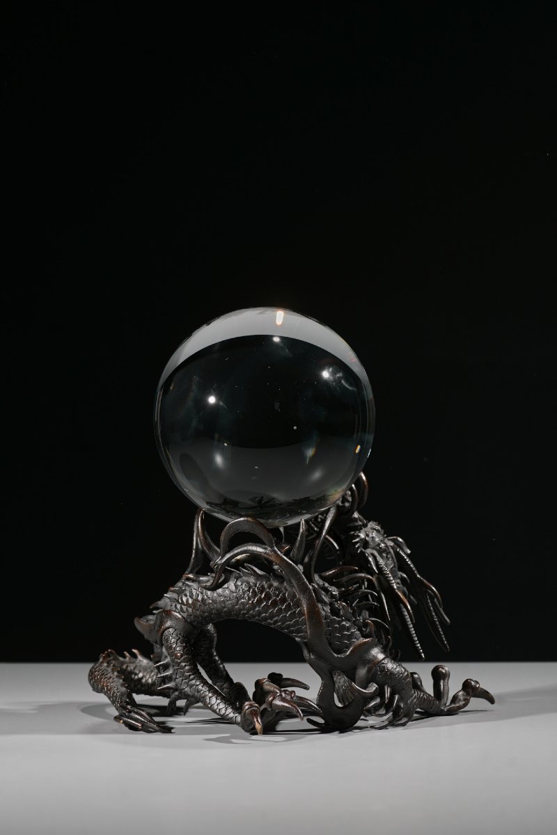 Scultura in bronzo raffigurante un drago Ryu con sfera-photo-2