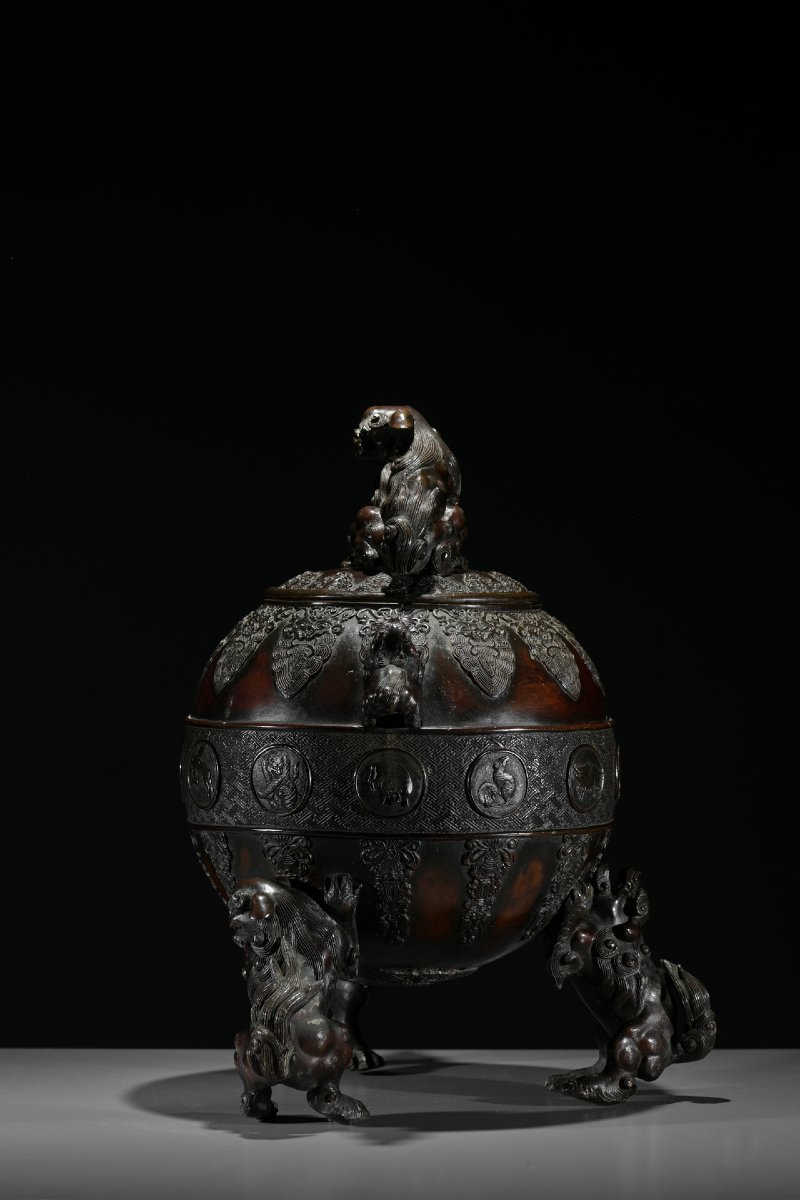 Grande koro in bronzo con animali dello zodiaco, attribuito a Suzuki Masayoshi-photo-4