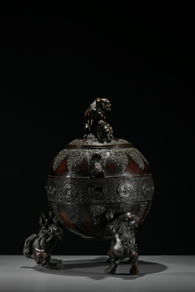 Grande koro in bronzo con animali dello zodiaco, attribuito a Suzuki Masayoshi-photo-2
