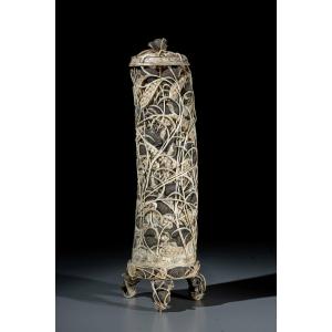 Grande vaso giapponese in avorio con gruppo di quaglie 