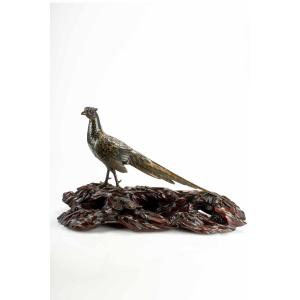 Okimono giapponese in bronzo dorato e patinato raffigurante un fagiano