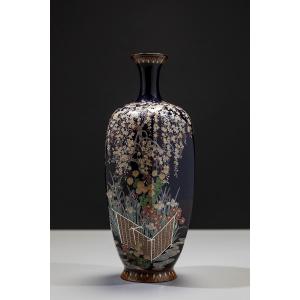 Vaso cloisonné esagonale raffigurante un albero di ciliegio in fiore
