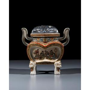 Koro Satsuma policromo con coperchio in argento traforato e smalti, firmato Ryokuzan