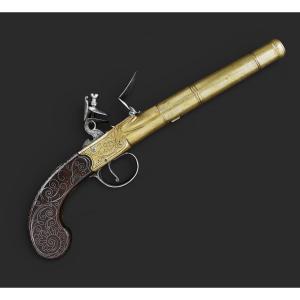 Flintlock Boxlock Pistol With Bronze Barrel. England, 18th Century.