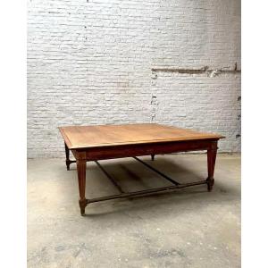 Large Table Bank Of France