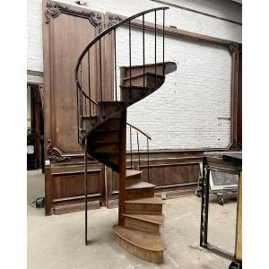 Spiral Staircase, Landing Height 252.5cm