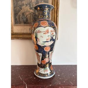 Arita Porcelain Baluster Vase From Japan In The Imari Palette Circa 1690-1720