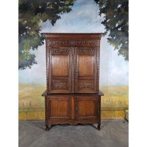 Small Normandy Two-body Buffet In Oak