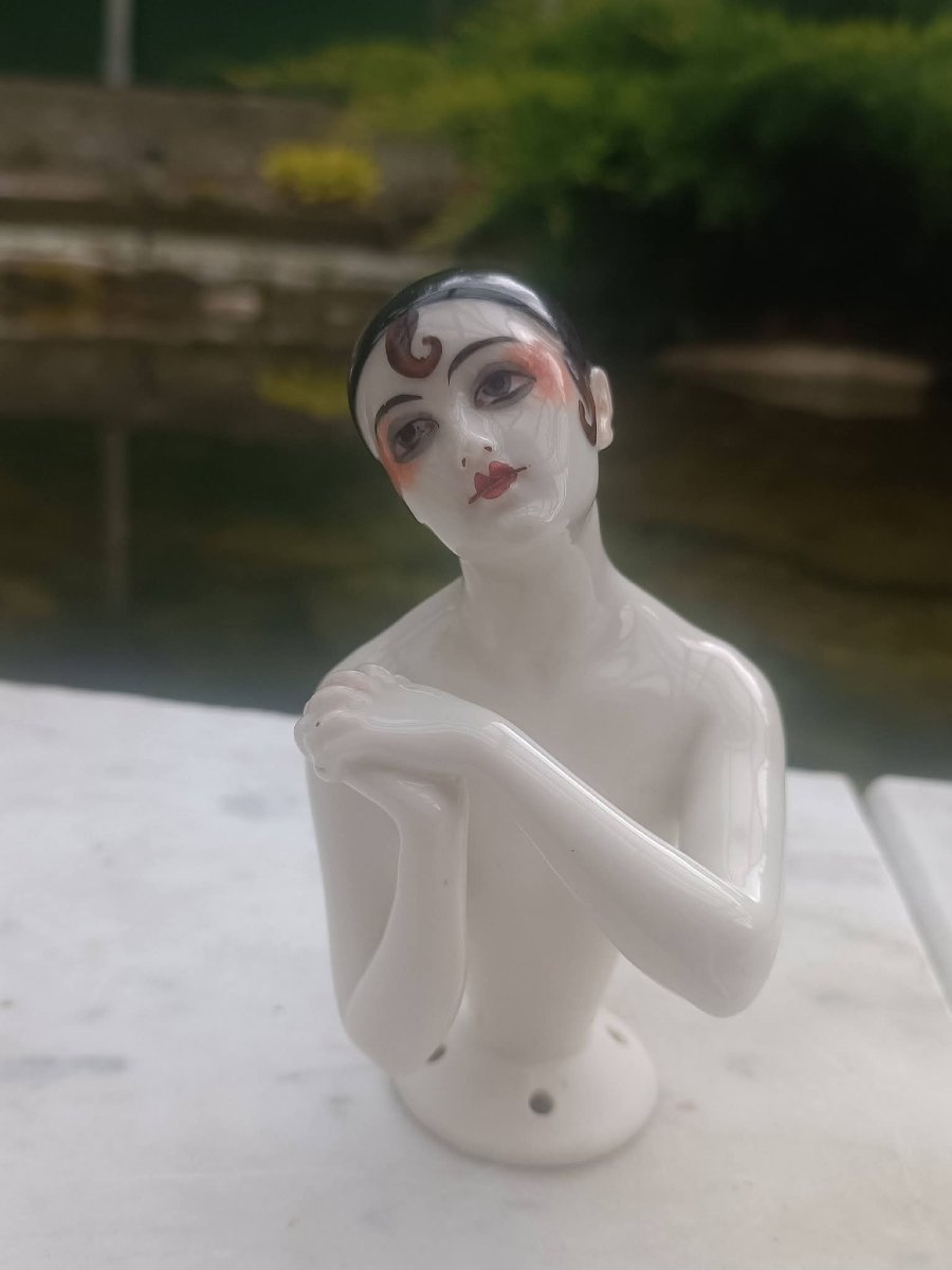 Half doll Pierrette 