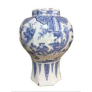 An Antique Dutch Delft Chinoiserie Vase. 17th Century