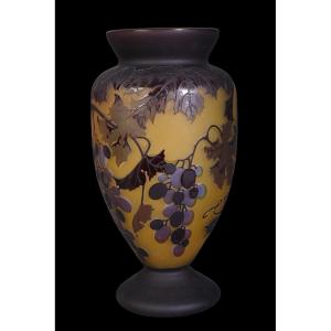 Engraved Glass Vase Decorated With Vine Leaves And Bunches Of Grapes – Attributed To Gallé