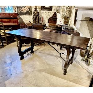 Oak  Table With Shaped Legs And Wrought Iron Stretcher, 17th Century